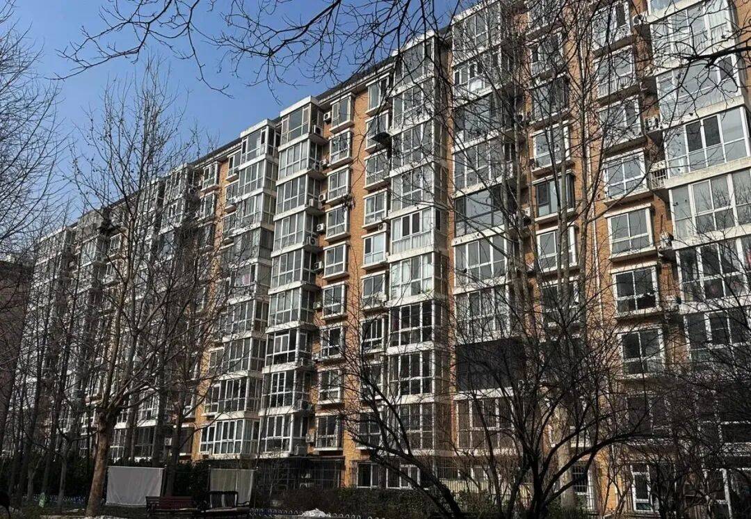 北京小区继续实行封闭管理︰(北京市小区封闭)