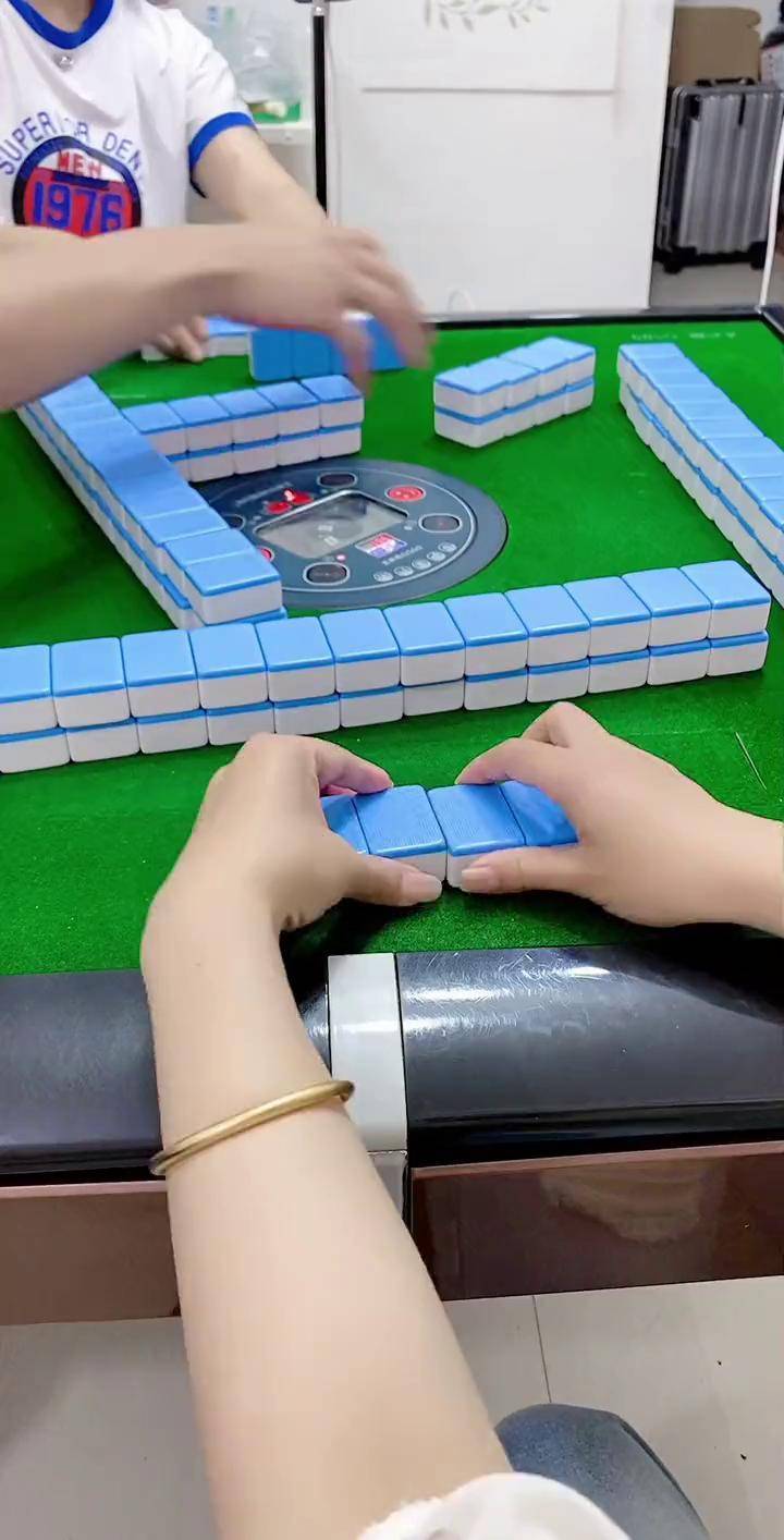 辅助神器“腾讯欢乐麻将技巧”(作弊)辅助透视教程-第3张图片