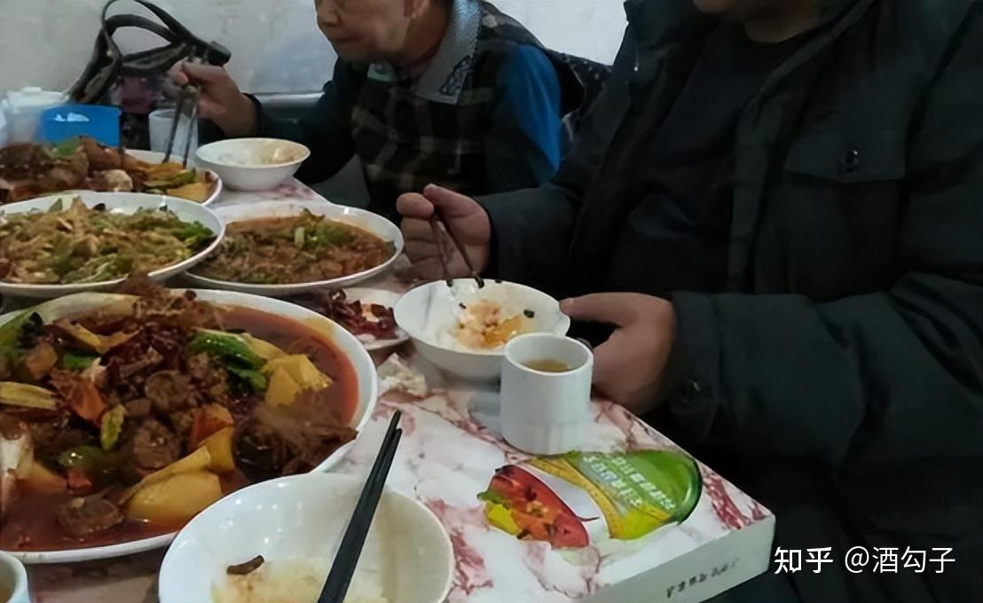酒价内参5月29日费用发布：精品茅台涨幅居前，上涨5元／瓶-第2张图片