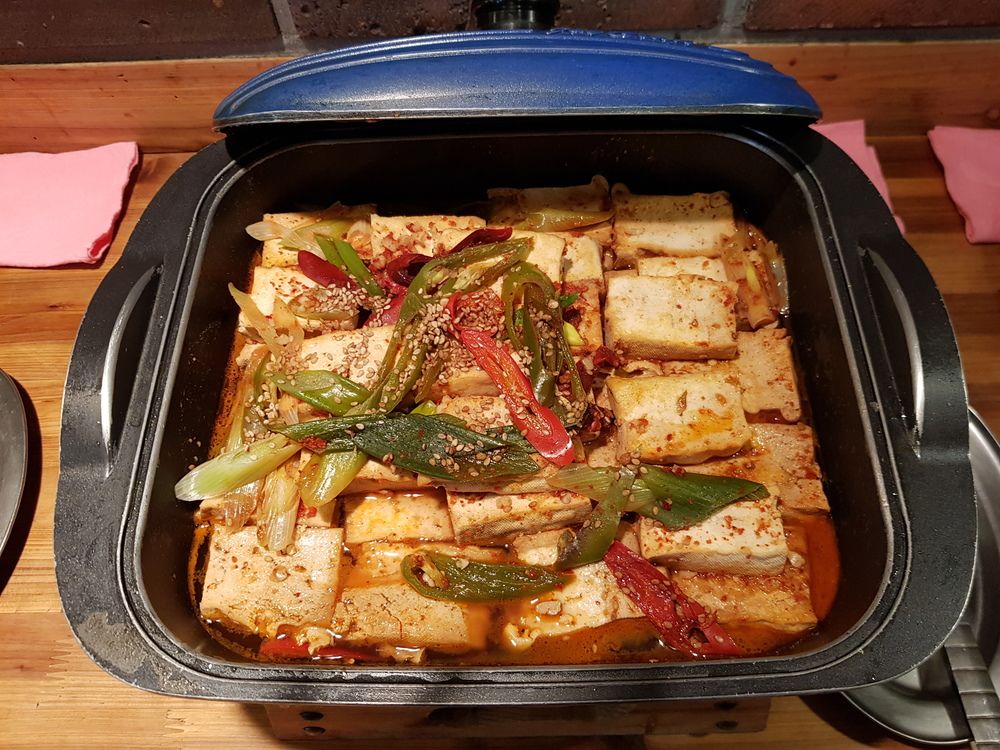 玩家点评“皇后大厅三加一正版能开挂吗”爆光开挂猫腻-第2张图片