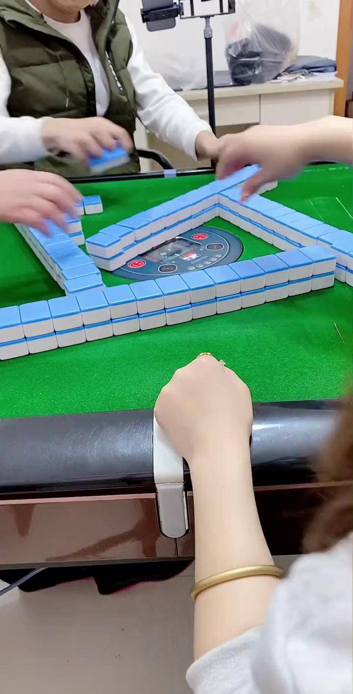 辅助神器“腾讯欢乐麻将可以开挂吗”(作弊)辅助透视教程-第2张图片
