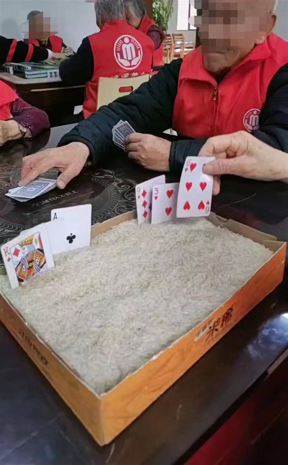 今日热议“打麻将挂怎么下载”的确是有挂-第2张图片