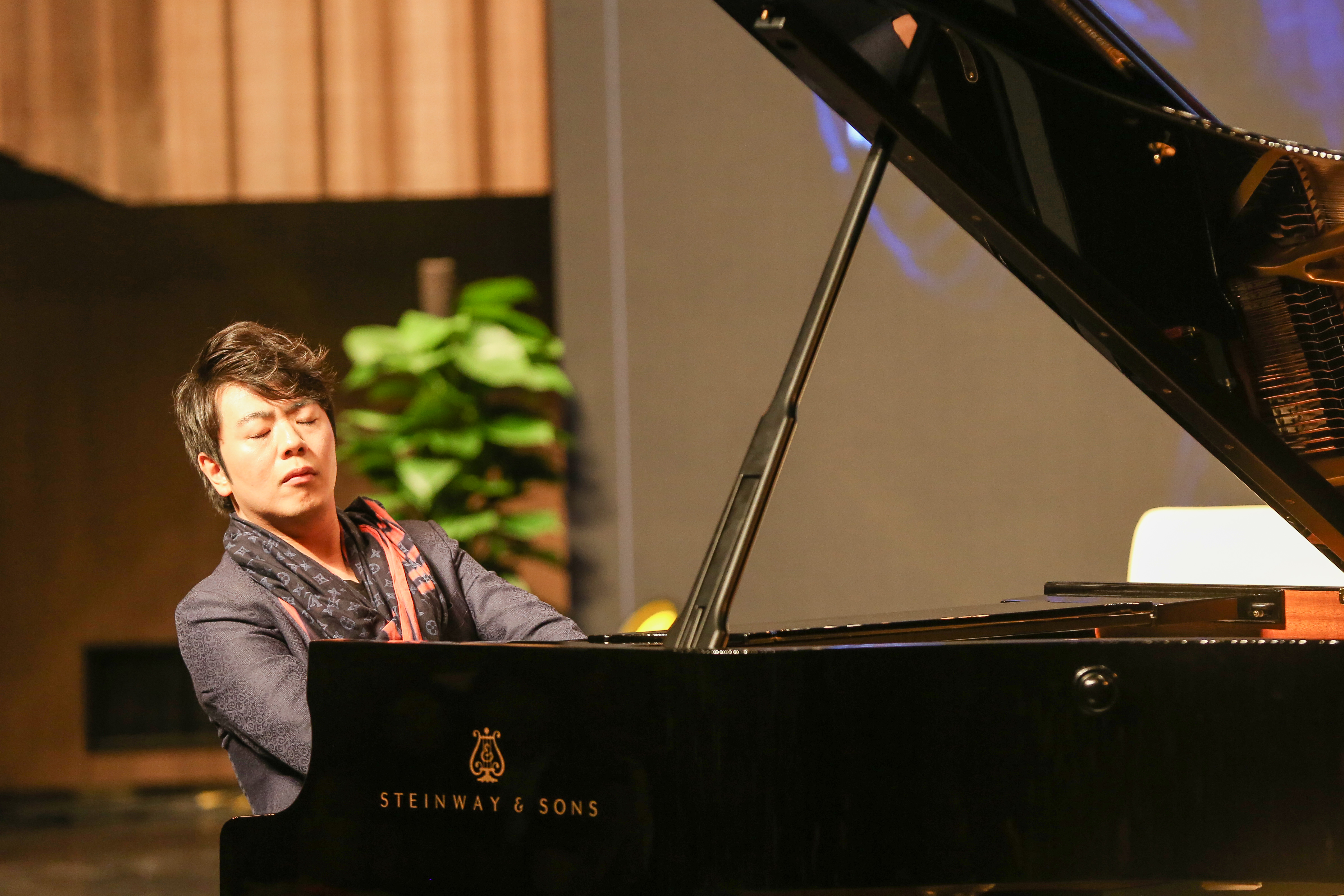 【疫情弹钢琴,2020年疫情钢琴曲】-第2张图片