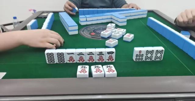 教程开挂辅助“微乐麻将小程序必赢神器免费安装”(透视挂)辅助透视教程