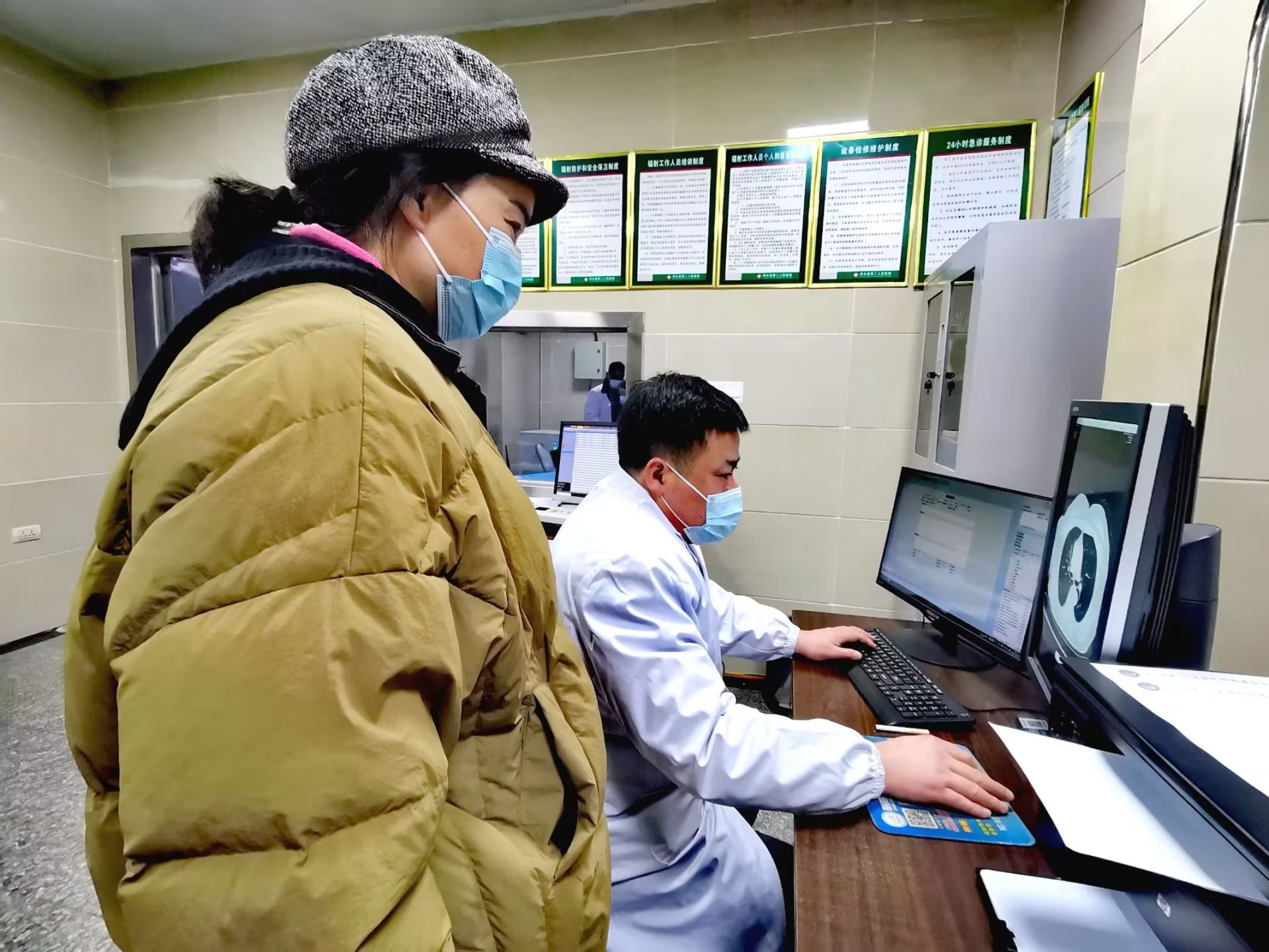 疫情专家会诊(新冠肺炎院内专家组会诊职责)
