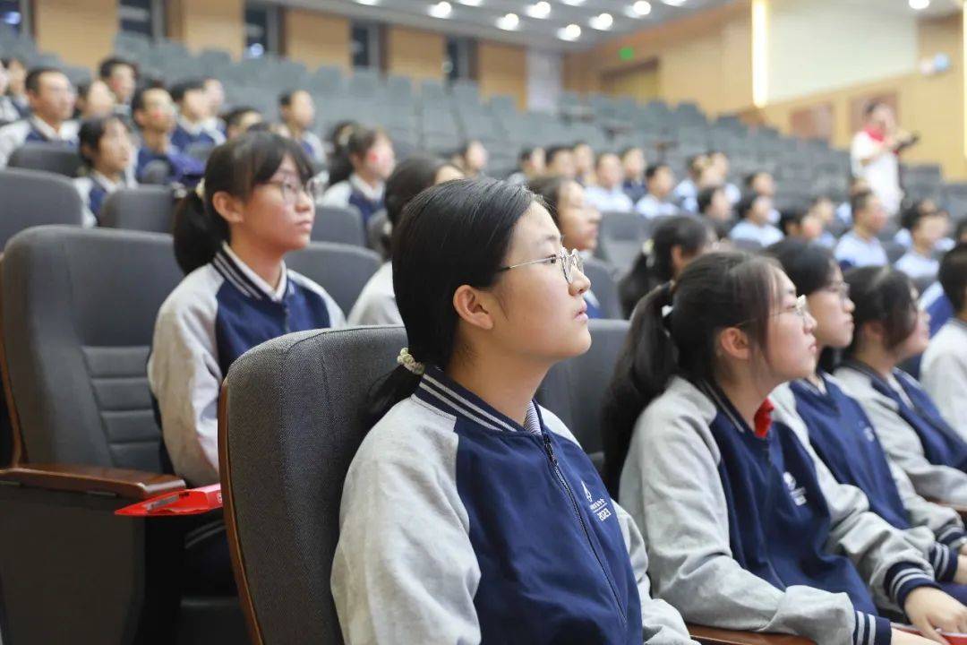 【珍珠生到了大学,珍珠生在哪里】