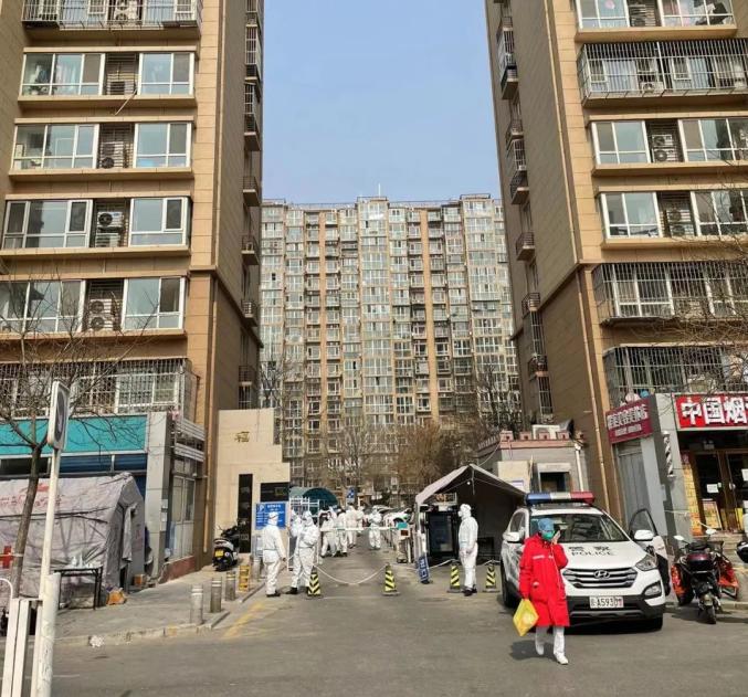 【北京40小区封闭管控,北京小区封闭最新通知】-第3张图片